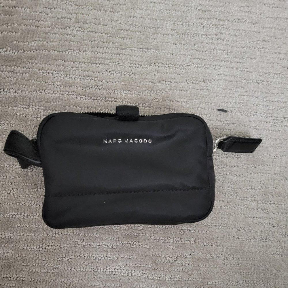 Marc Jacobs black nylon makeup pouch
